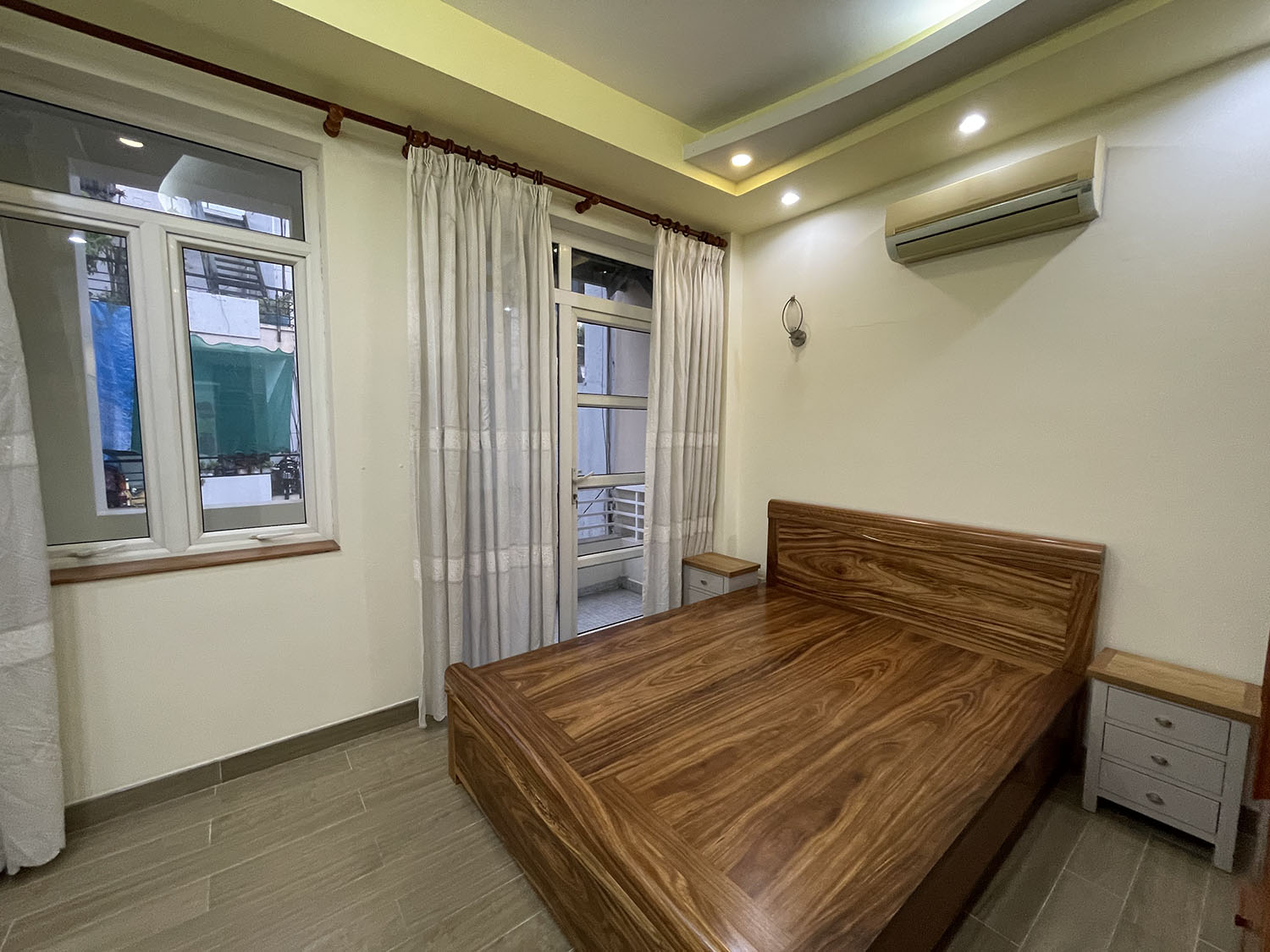 Bán nhà Ngô Thị Thu Minh, Quận Tân Bình NHÀ PHỐ VƯỜN tuyệt đẹp 3lầu (4mx24m) nở hậu hẻm ôtô khu VIP